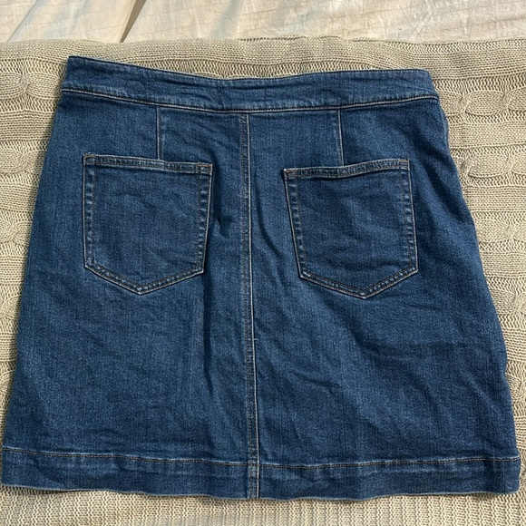 Loft denim mini skirt - Picture 2 of 8